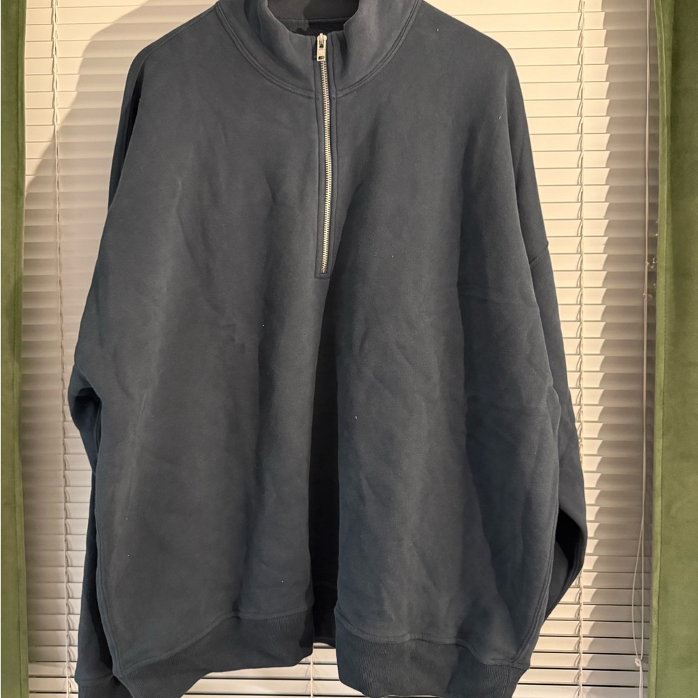 Abercrombie & Fitch Men's Blue Zip-Up Sweater